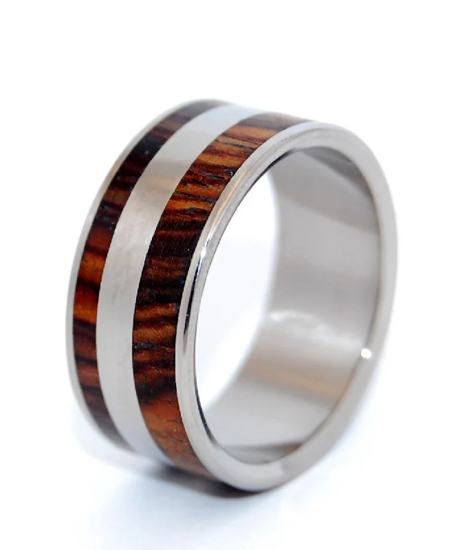 Yes Kez Sirumem | Men's Wood & Titanium Wedding Ring