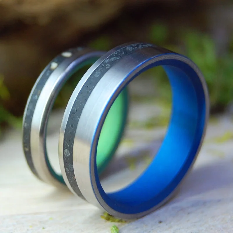 Blue And Green Starlit Night On Vik Beach| Icelandic Volcanic Beach Sand And Lava - Unique Wedding Ring