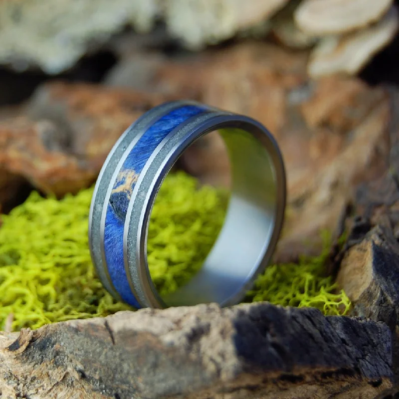 St. Augustine Sea | Men's St. Augustine Beach Sand, Blue Box Elder Wood & Titanium Wedding Ring