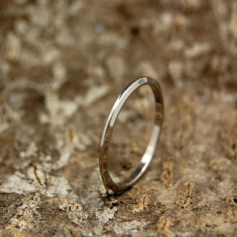 Itty Bitty | Women's Titanium Wedding Ring