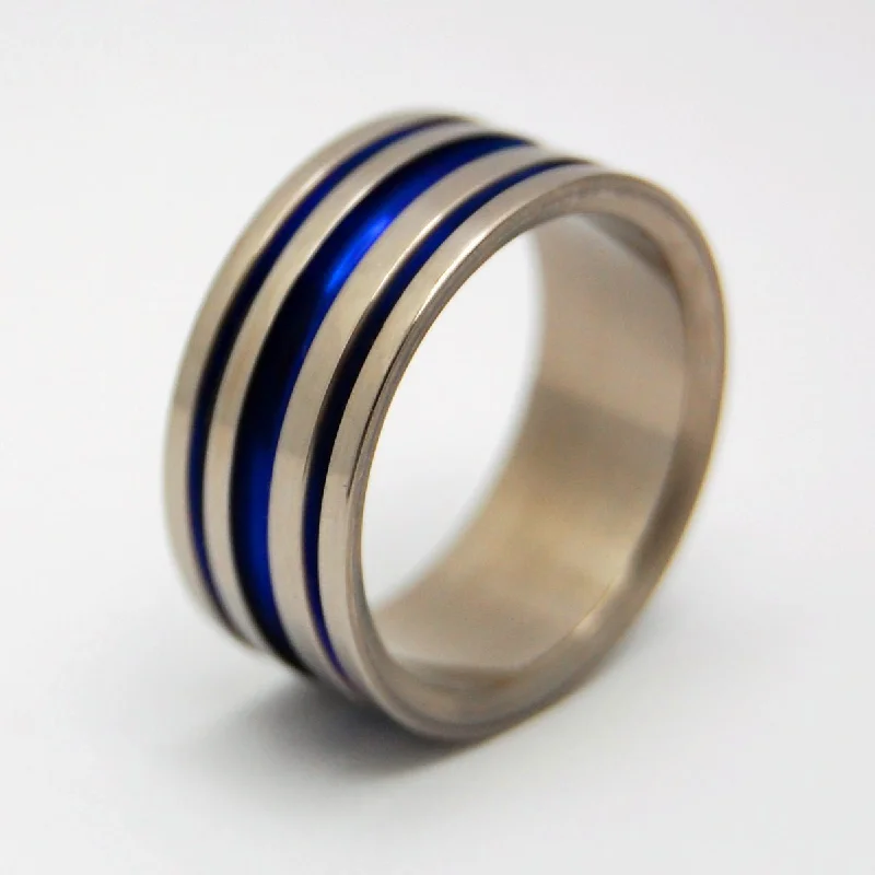 Perfect Groove | Men's Titanium Wedding Ring