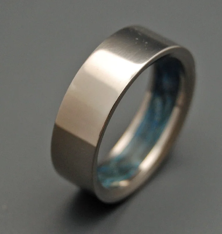 Humble Blue | Men's Blue Box Elder Wood & Titanium Wedding Ring