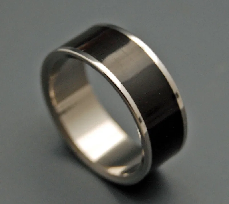 Poe | Men's Water Buffalo Horn, Antler & Titanium Wedding Ring