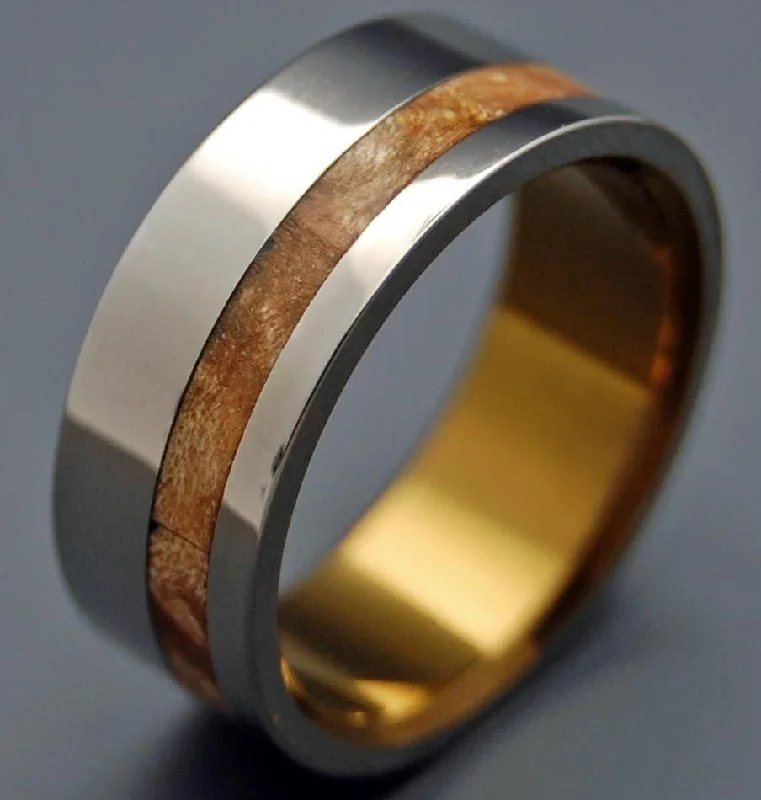 Silver Faun | Men's Maple Wood & Titanium Wedding Ring