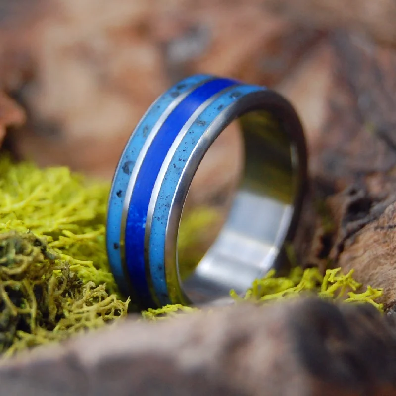 Moon Lava | Men's Moon Lava, Icelandic Black Beach Sand, Sodalite Stone & Titanium Wedding Ring