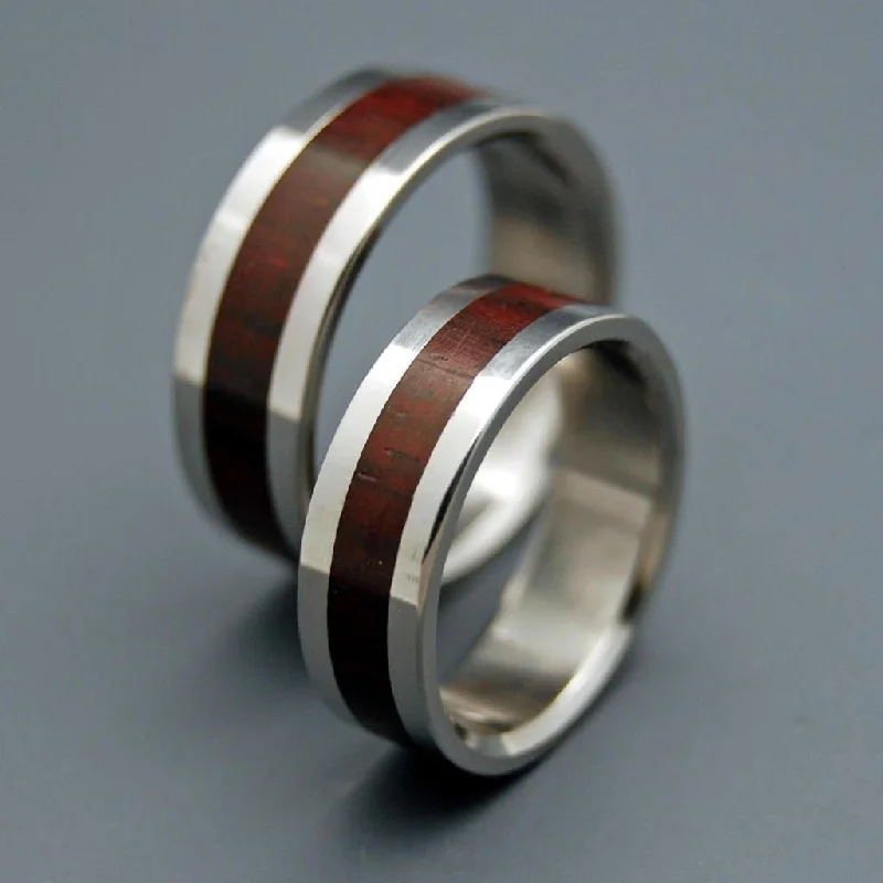 The Heart Has Its Reasons | Rosewood &titanium Wedding Ring Set - Wooden Wedding Ring