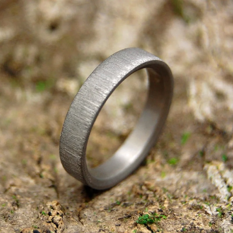 Vertical Stroke Sleek | Men's Titanium Wedding Ring